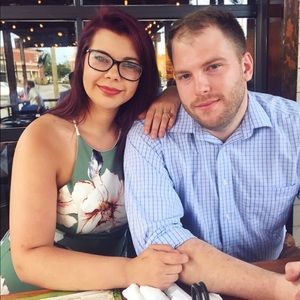 Meet your Posher, Amanda!! HI 👋🏻 Welcome!